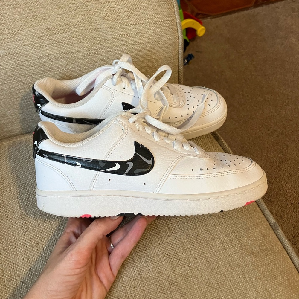 Women’s Nike court vision low pink and black camo